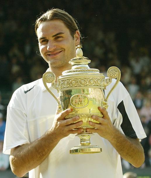 Wimbledon 2004: Federer b. Roddick (Usa) 4-6 7-5 7-6 6-4. (Ap)